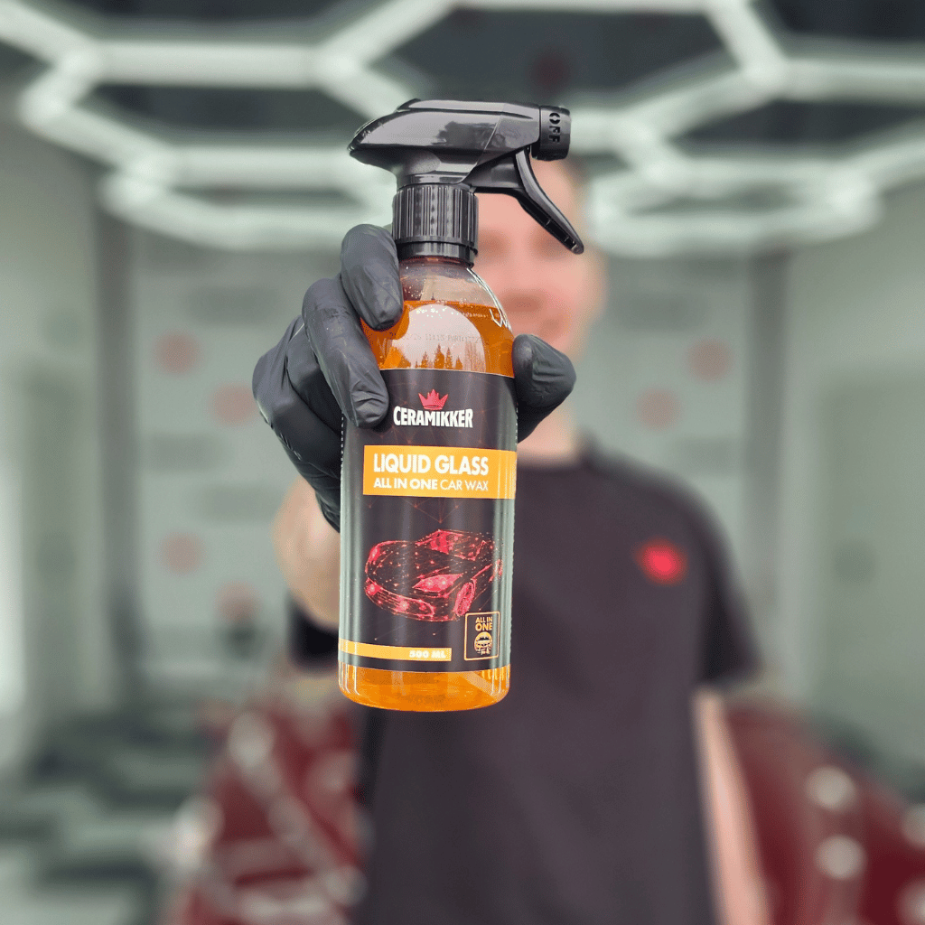 CERAMIKKER Liquid Glass - płynne szkło na auto powłoka hydrofobowa - obrazek 3