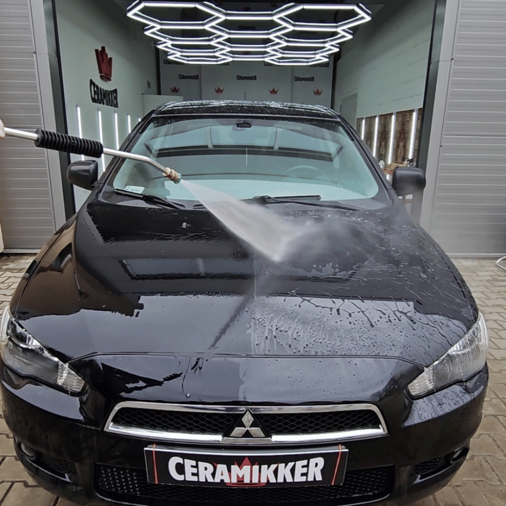 CERAMIKKER Liquid Glass - płynne szkło na auto powłoka hydrofobowa - obrazek 5